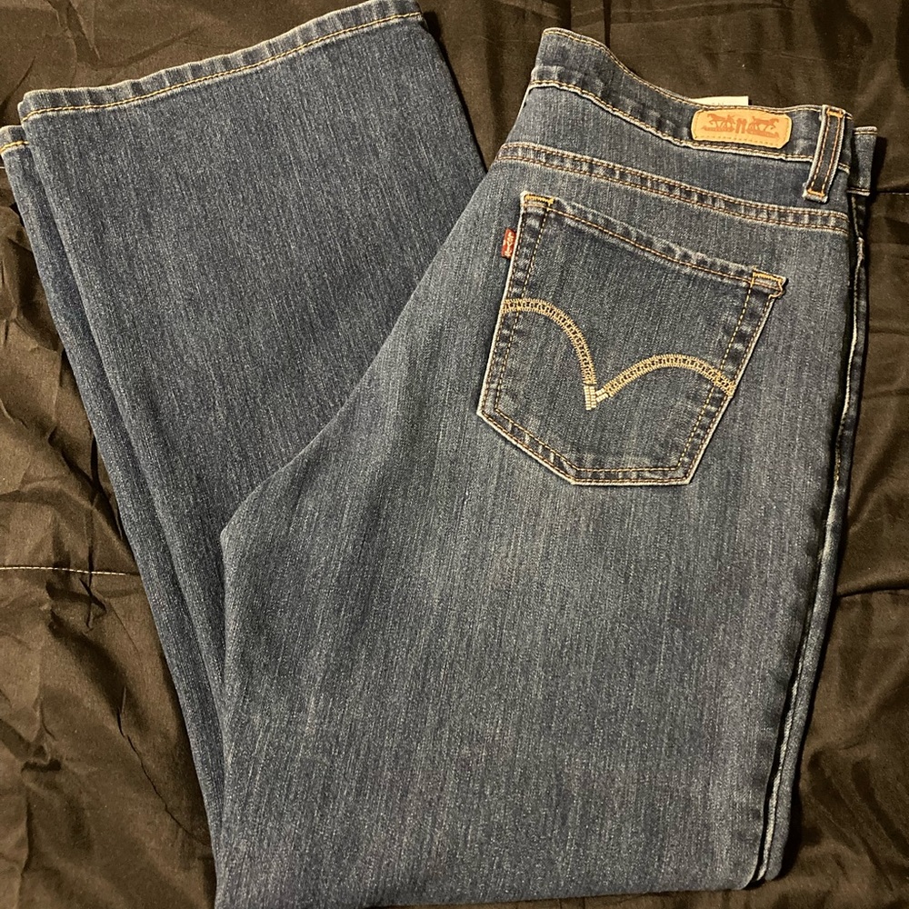 Levi’s - Picture 2 of 6